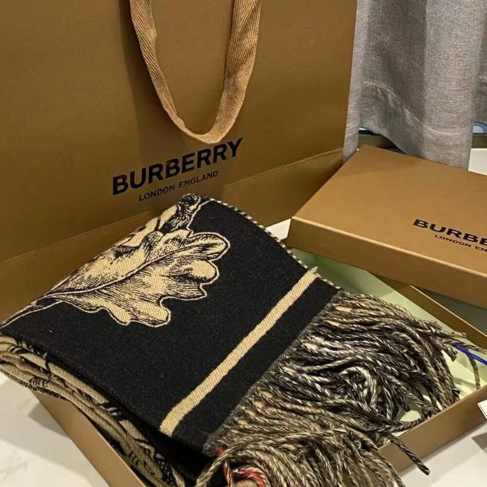Burberry Equestrian Knight Logo Wool Scarf - Picture 3 of 4